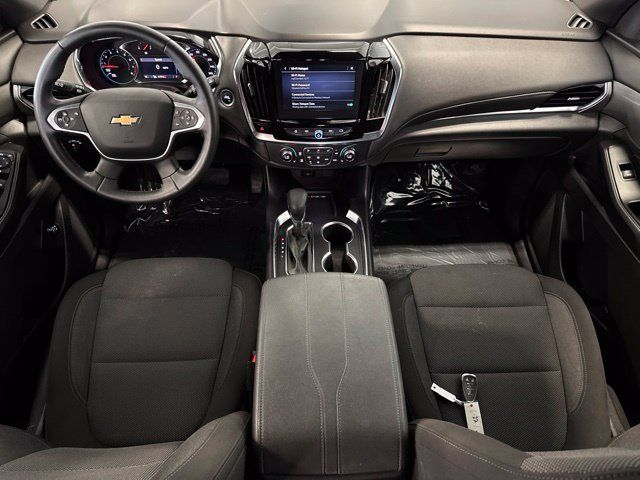 Used 2023 Chevrolet Traverse LT AWD/4WD image 3