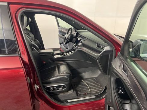 Used 2023 Jeep Grand Cherokee L Overland w/ Advanced Protech Group III AWD/4WD image 28