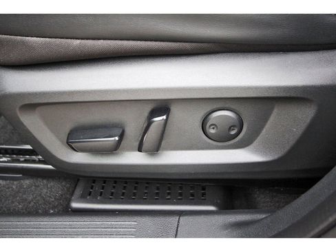 Used 2024 Nissan Rogue SV w/ SV Premium Package image 29