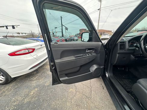 Used 2012 Jeep Liberty Sport image 11