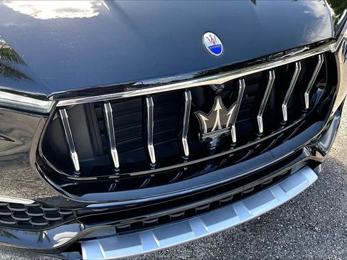 Used 2021 Maserati Levante GranLusso image 30