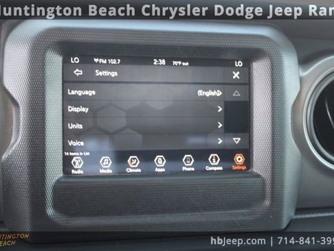 Used 2023 Jeep Wrangler Unlimited image 29