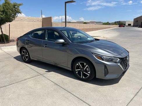 Used 2025 Nissan Sentra SV FWD image 5