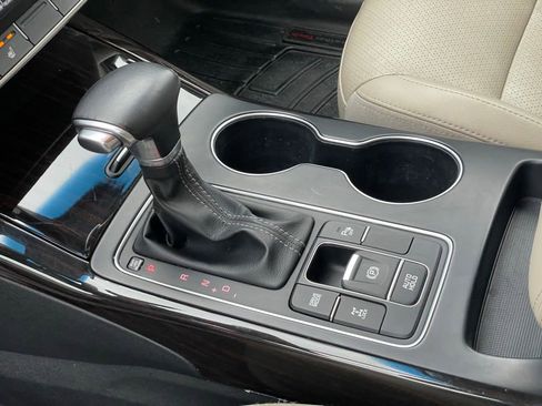 Used 2019 Kia Sorento EX image 23