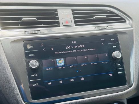 Used 2018 Volkswagen Tiguan SEL image 20