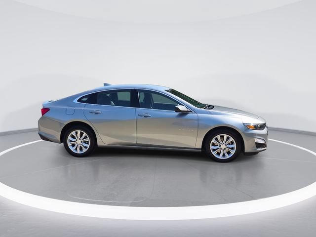 Used 2025 Chevrolet Malibu LT FWD image 9