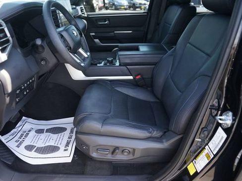 Used 2024 Toyota Sequoia Platinum AWD/4WD image 9