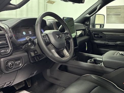 New 2026 RAM 2500 Limited AWD/4WD image 11