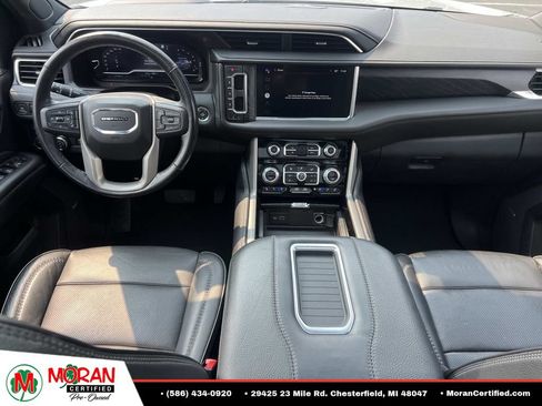 Used 2022 GMC Yukon XL Denali w/ Denali Premium Package AWD/4WD image 15