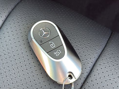 New 2026 Mercedes-Benz E 350 4MATIC Sedan image 36