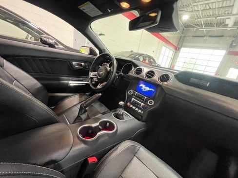 Used 2022 Ford Mustang GT Premium image 5