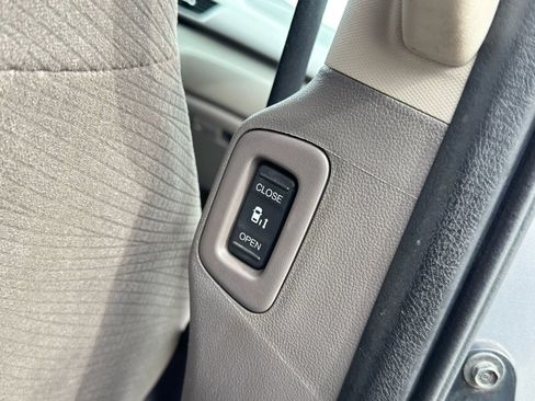 Used 2016 Honda Odyssey SE image 19