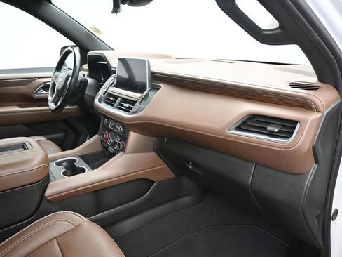 Used 2024 Chevrolet Suburban High Country w/ Max Trailering Package image 10