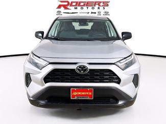 Used 2025 Toyota RAV4 LE video 2