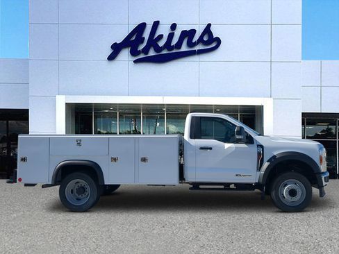 New 2025 Ford F450 XL w/ XL Chrome Package RWD image 1