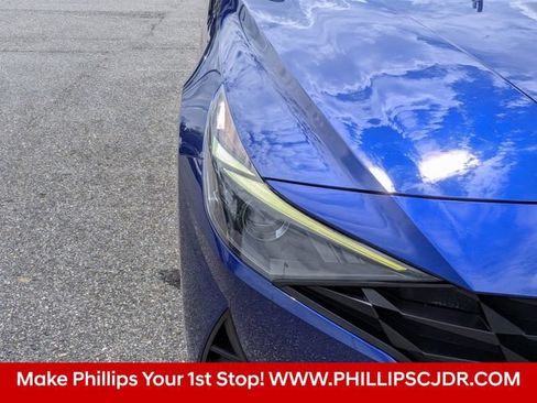 Used 2021 Hyundai Elantra SEL w/ Convenience Package FWD image 9
