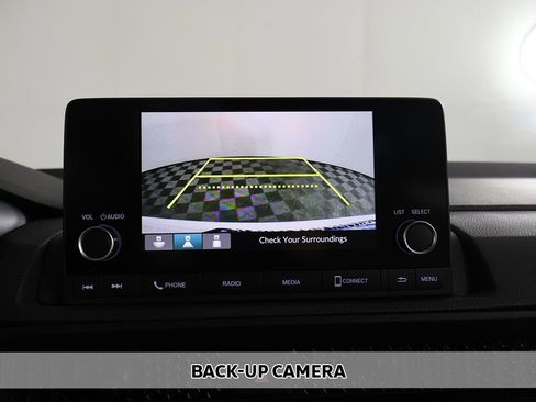 Used 2023 Honda CR-V LX image 4