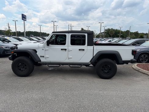 Used 2021 Jeep Gladiator Sport w/ Trailer Tow Package AWD/4WD image 10
