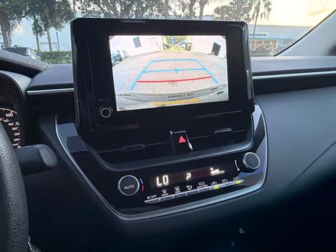 Used 2023 Toyota Corolla LE FWD image 7