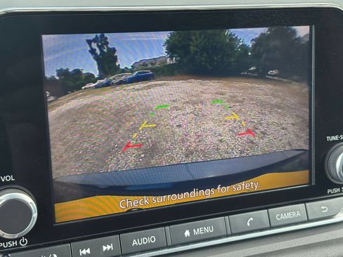 Used 2025 Nissan Rogue SV FWD image 25