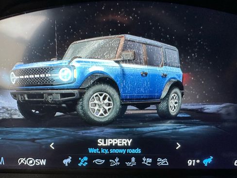 Used 2025 Ford Bronco Badlands AWD/4WD image 47