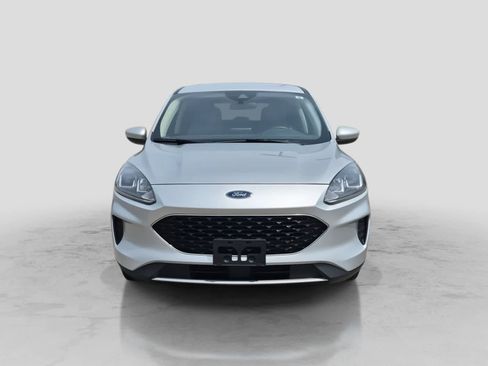 Used 2020 Ford Escape SE FWD image 3