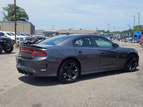 Used 2022 Dodge Charger R/T RWD image 10