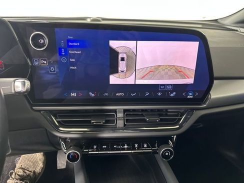 Used 2024 Chevrolet Equinox EV RS image 22