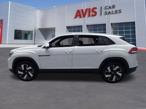 Used 2025 Volkswagen Atlas Cross Sport SE FWD image 10