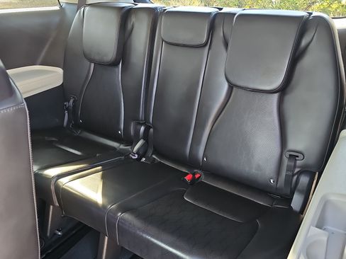 Used 2022 Kia Carnival SX FWD image 17