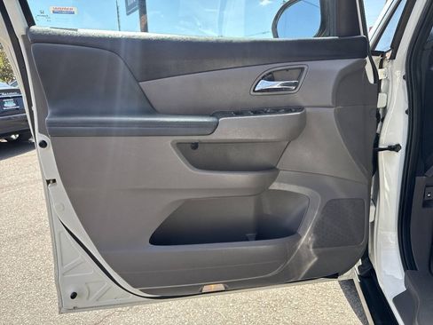 Used 2016 Honda Odyssey EX-L image 30