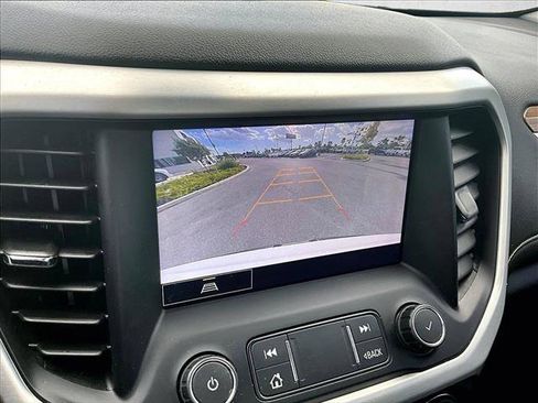 Used 2021 GMC Acadia SLE w/ Driver Convenience Package image 21