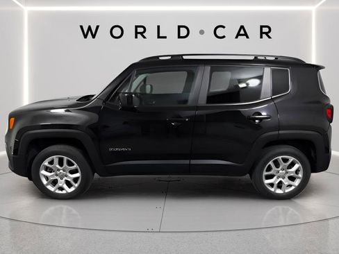 Used 2018 Jeep Renegade Latitude w/ Safety & Security Group AWD/4WD image 6