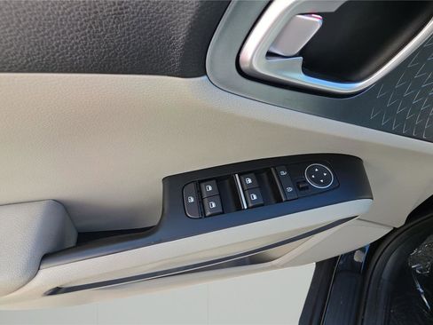 Used 2024 Kia Soul EX FWD image 24