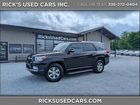 Used 2011 Toyota 4Runner SR5 w/ Premium Pkg w/Leather RWD image 1