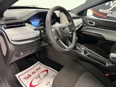 Used 2024 Jeep Compass Sport image 12