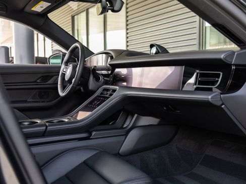 New 2026 Porsche Taycan 4S AWD/4WD image 46