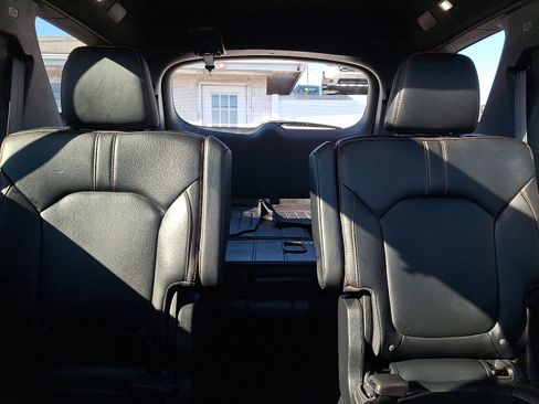 Used 2023 Honda Pilot TrailSport image 15