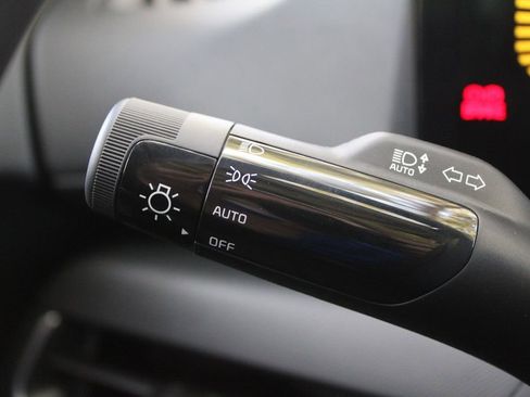 New 2025 Kia K4 EX image 24