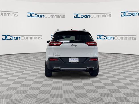 Used 2017 Jeep Cherokee Limited w/ Luxury Group image 7