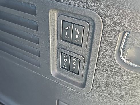 New 2026 GMC Acadia Denali Ultimate image 8