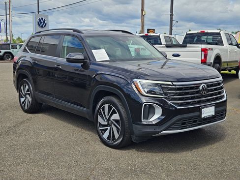 Used 2025 Volkswagen Atlas SE AWD/4WD image 7