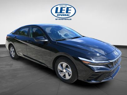 New 2025 Hyundai Elantra SE w/ Cargo Package