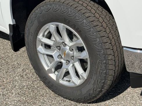 New 2026 Chevrolet Silverado 1500 LT w/ Z71 Off-Road Package image 9