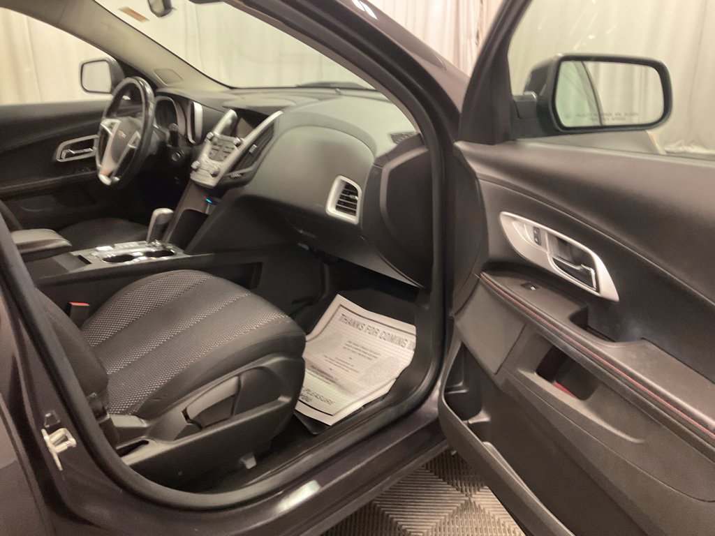 Used 2015 Chevrolet Equinox LT w/ Driver Convenience Package AWD/4WD image 27