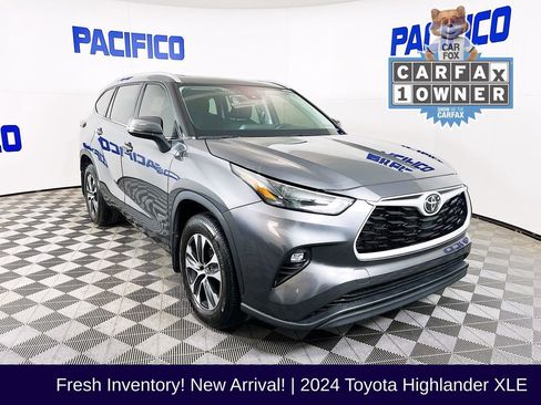 Used 2024 Toyota Highlander XLE image 1