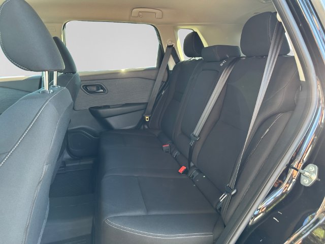 Used 2023 Nissan Rogue S AWD/4WD image 18