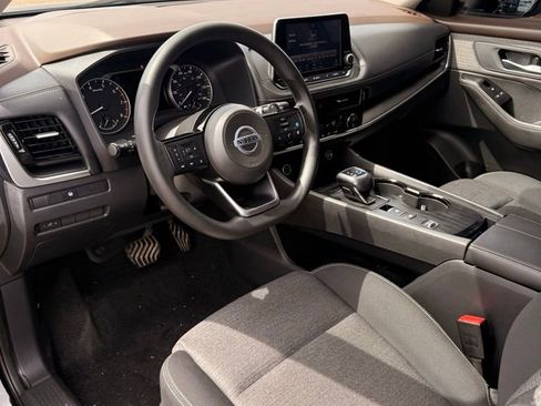 Used 2021 Nissan Rogue SV FWD image 10