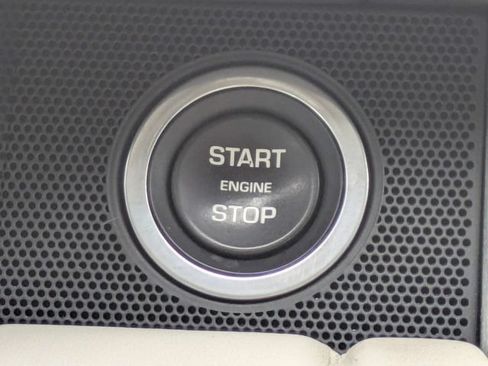 Used 2022 Land Rover Range Rover Evoque R-Dynamic SE AWD/4WD image 30