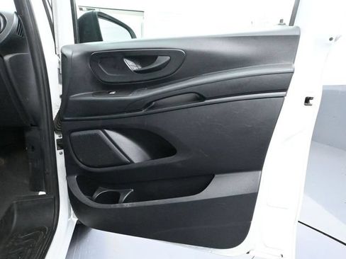 Used 2017 Mercedes-Benz Metris image 31